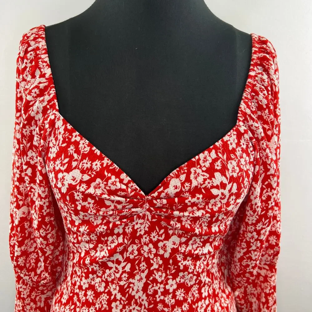 Anthropologie Red White Print Long Sleeve Puff Shoulder Sweetheart Neckline Sz M